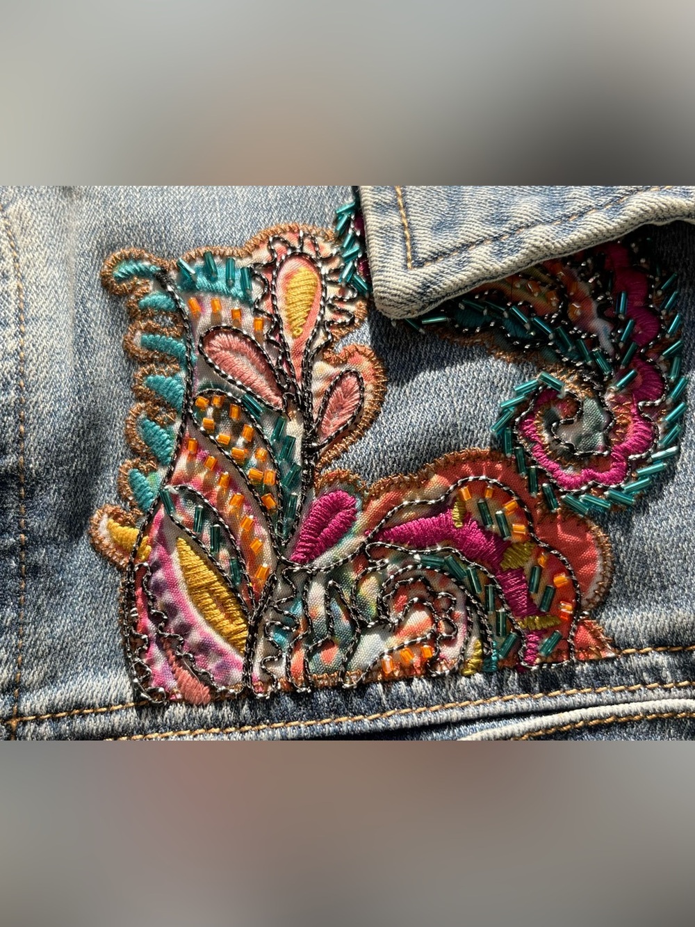 CHICOS Embroidered Denim Jacket sz 1 (8) - Picture 6 of 10